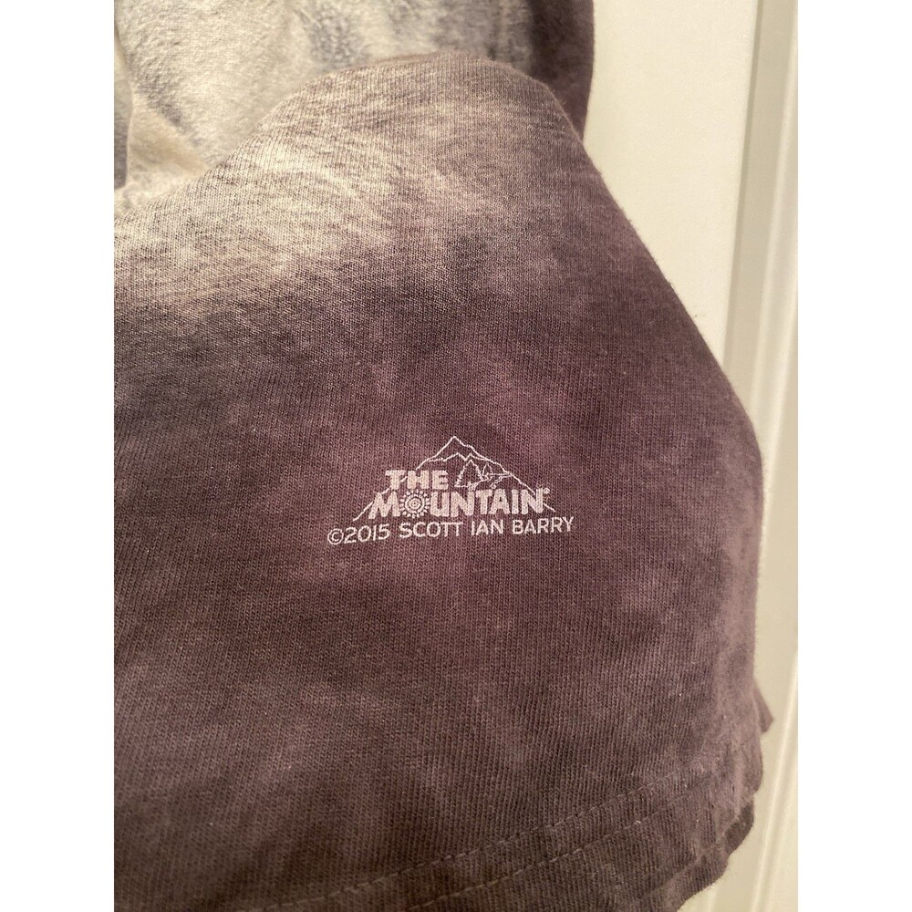 The Mountain Graphic Tee Size XL White Wolf Lookout Nature Black Tie Dye 2015 - Picture 6 of 7